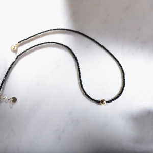 Naszyjnik choker czarny spinel poppy