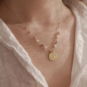 Naszyjnik ze znakiem zodiaku koziorożec