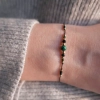 bransoletka-z-malachitem-i-spinelem