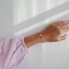Bransoletka na sznurku z różowym sercem i różowymi kamieniami handmade