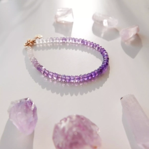 Elegancka bransoletka z naturalnych ametystów