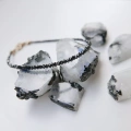 delikatna bransoletka z naturalnym diamentem